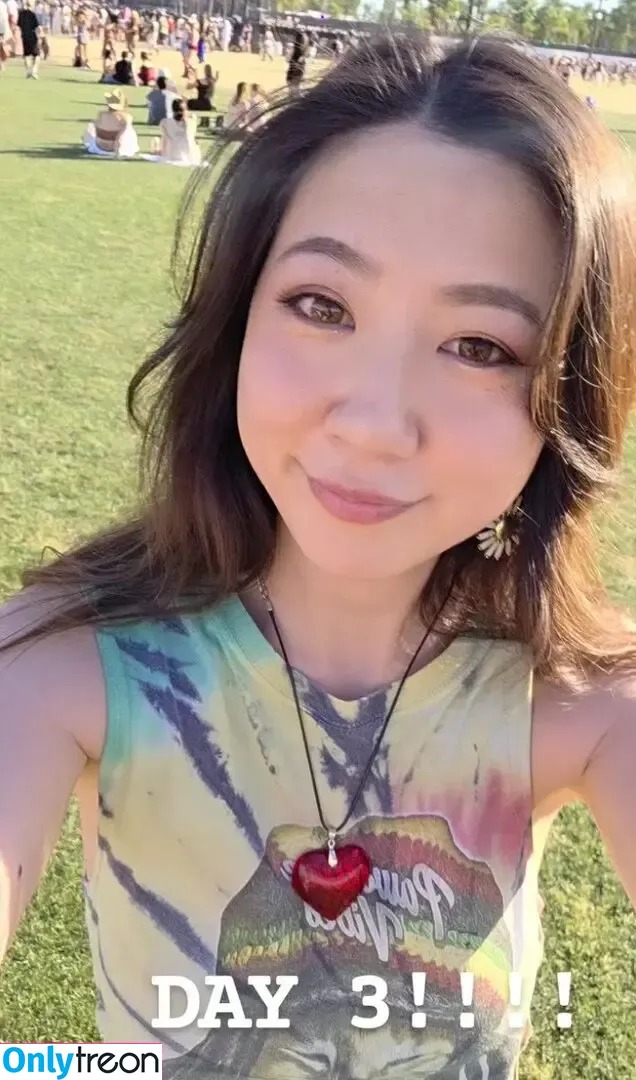 Fuslie nude photo #0740 (Leslie)