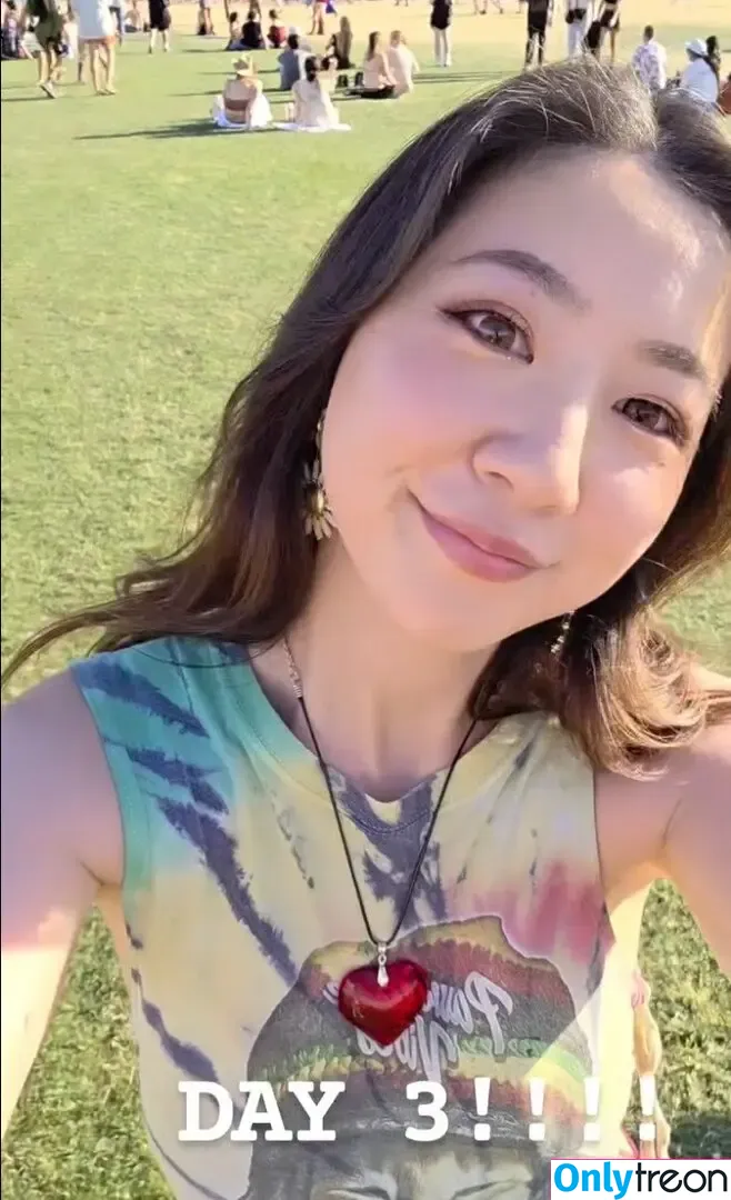 Fuslie nude photo #0741 (Leslie)