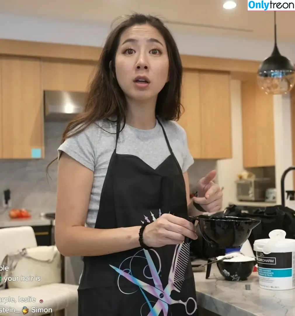 Fuslie nude photo #0793 (Leslie)