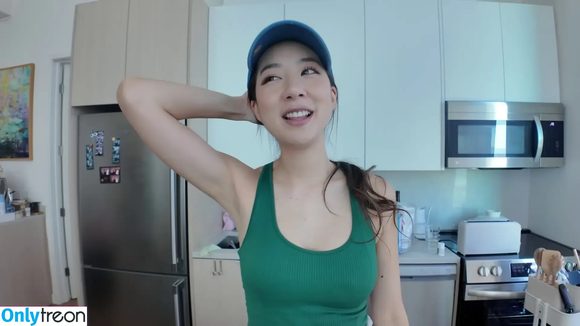 Fuslie nude photo #0820 (Leslie)