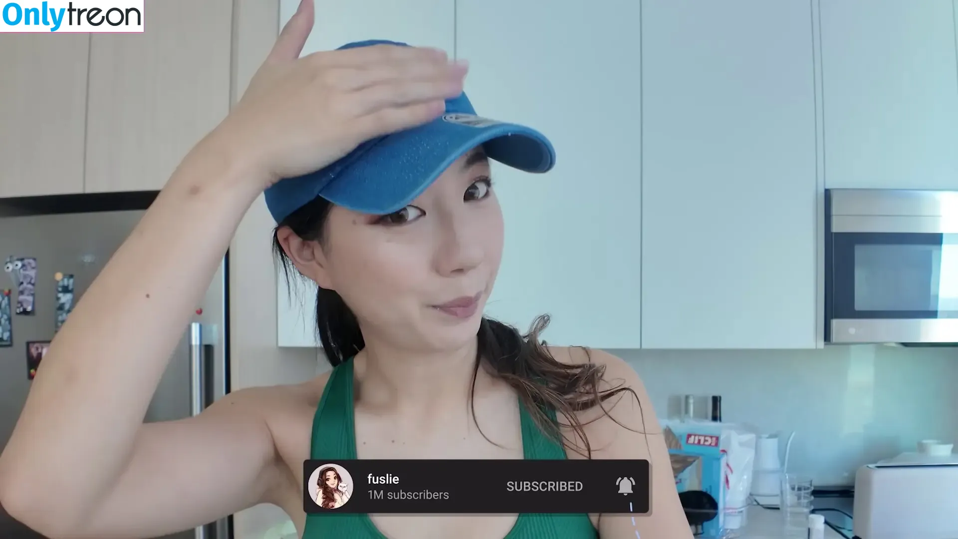 Fuslie nude photo #0822 (Leslie)