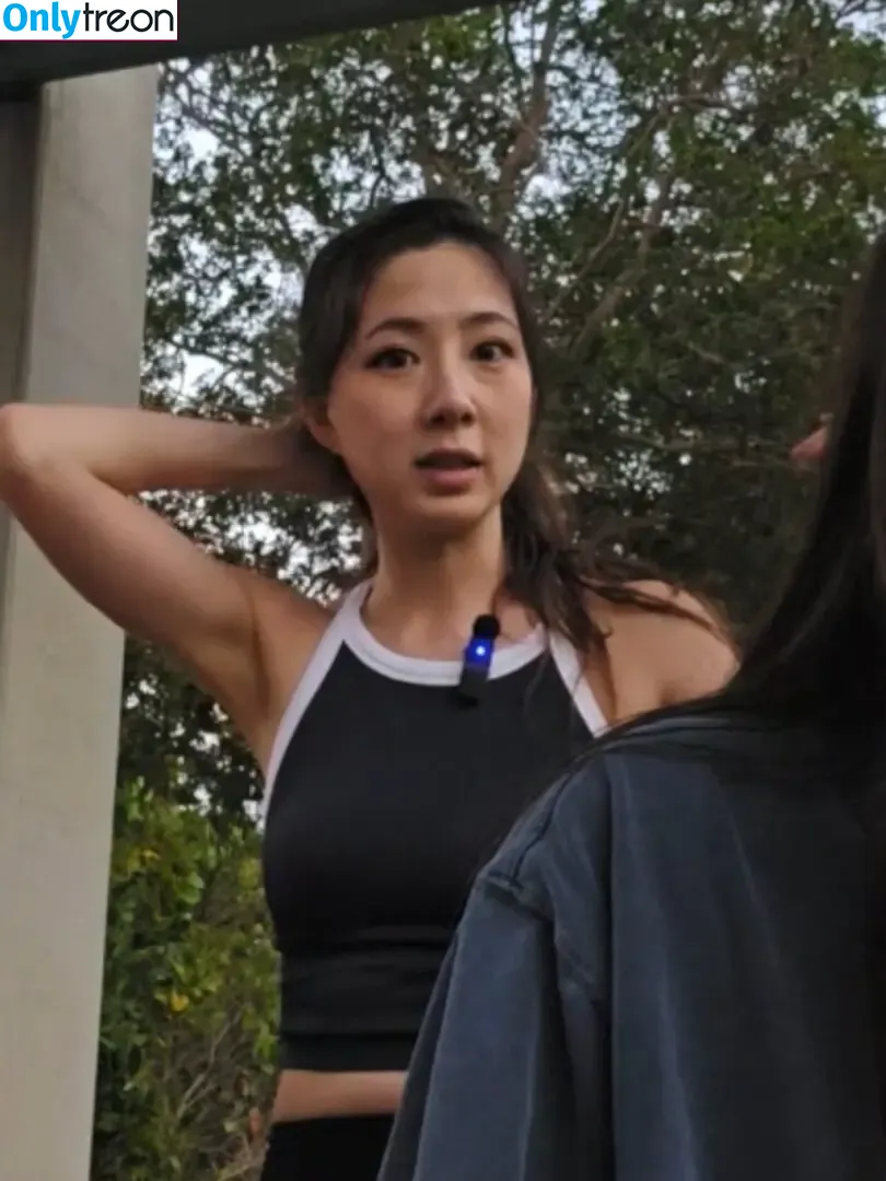 Fuslie nude photo #0839 (Leslie)