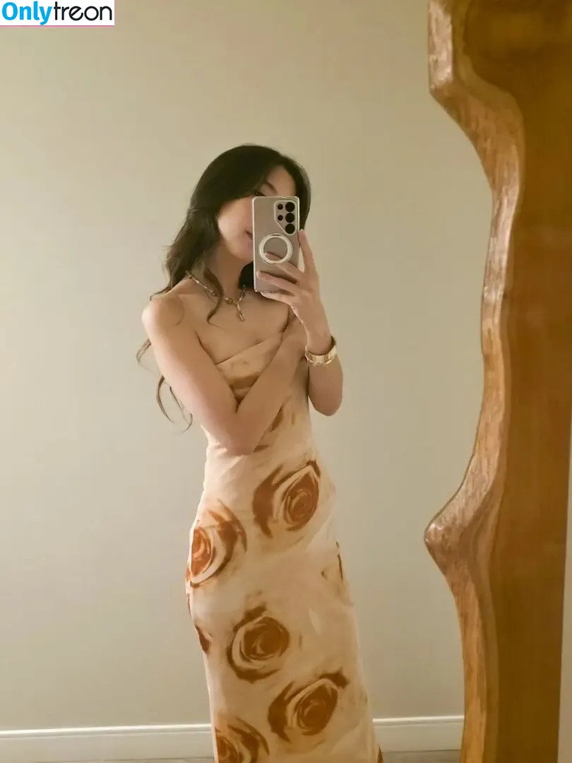 Fuslie nude photo #0845 (Leslie)