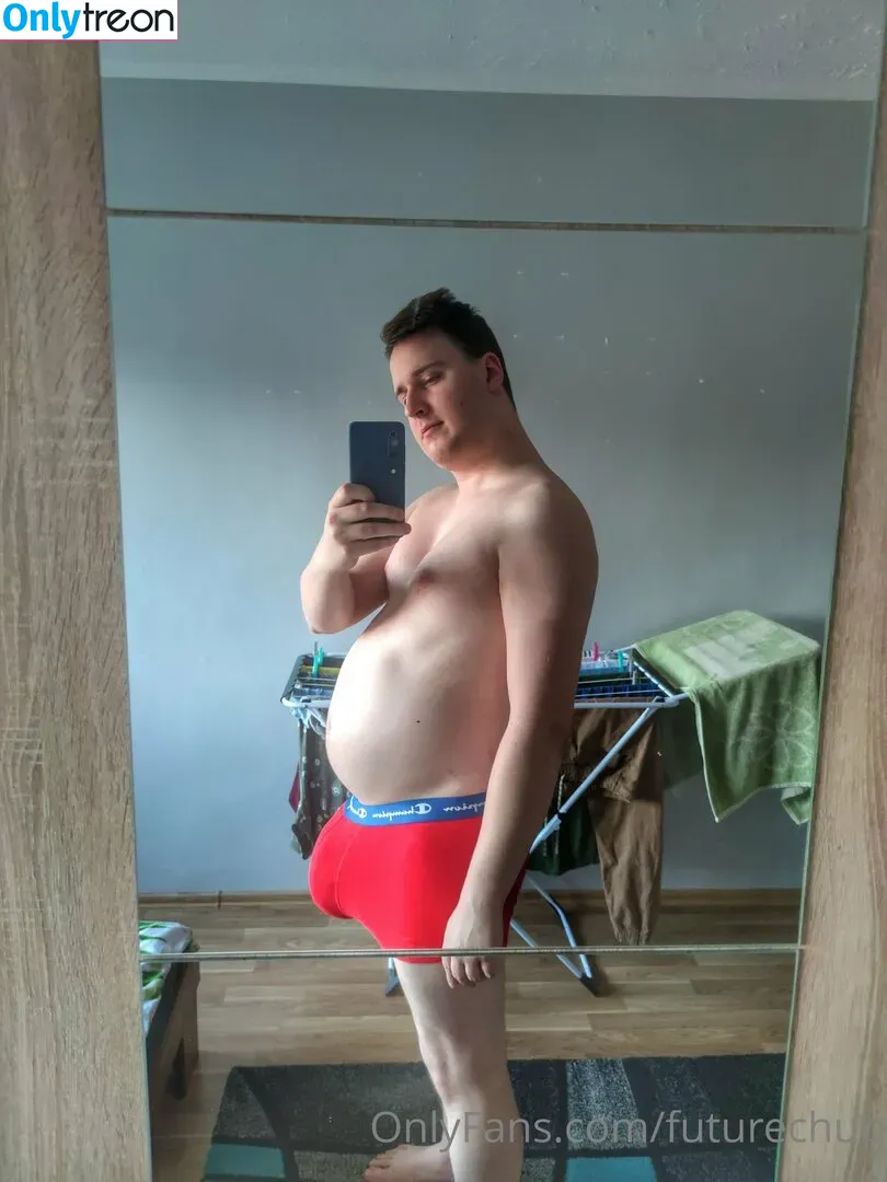 futurechub nude photo #0001 (gaining_baconator)