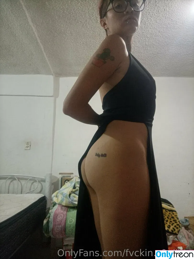 fvckin.s0ulless nude photo #0200 (fvckin.s0ulless)