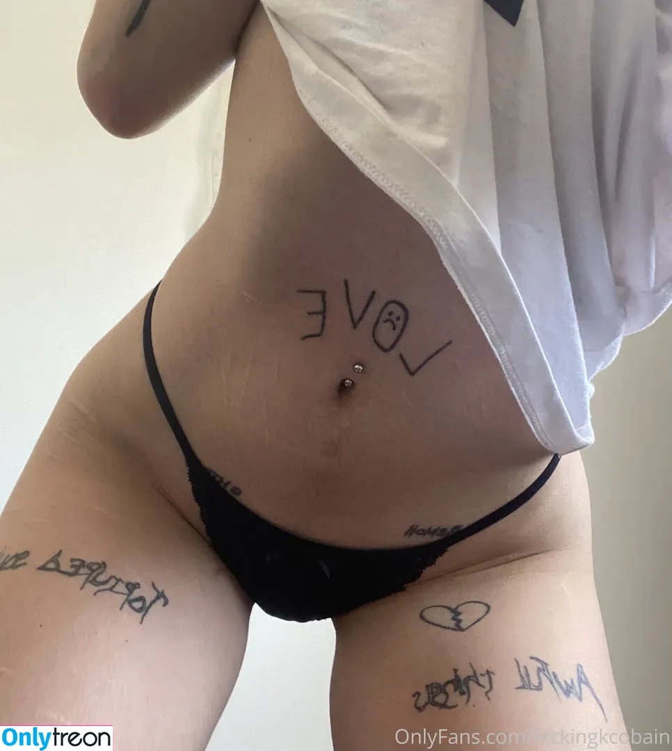 Fxckingkcobain nude photo #0027 (Fxckingkcobain)