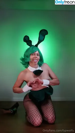 Fypwaifu nude photo #0007