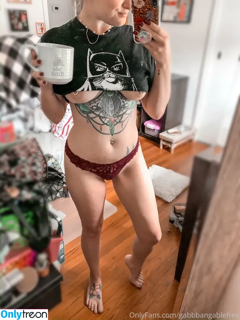 gabbbangablefree nude photo #0032 (igabbygab)