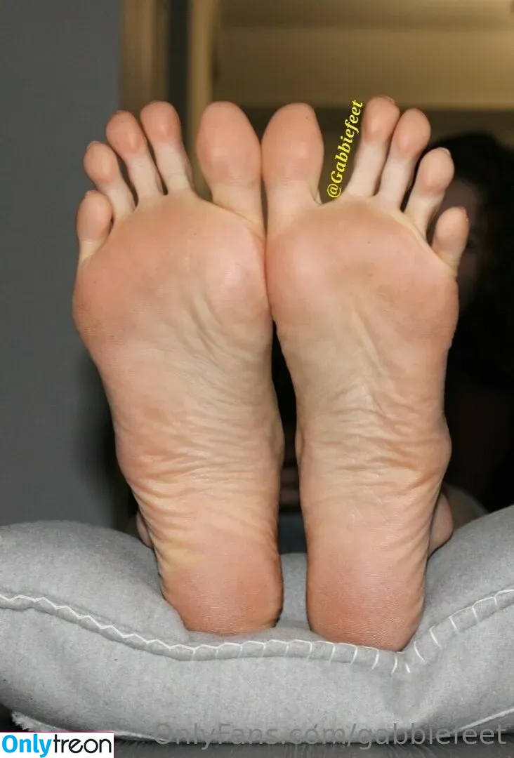 gabbiefeet nude photo #0217 (gabbyfeet8)