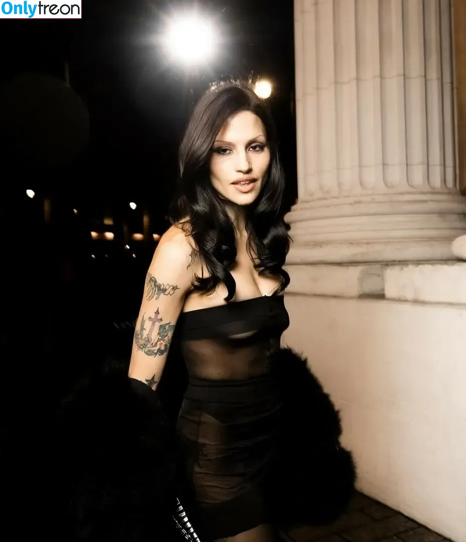 gabbriette голая photo #0012 (gabbriettebb)