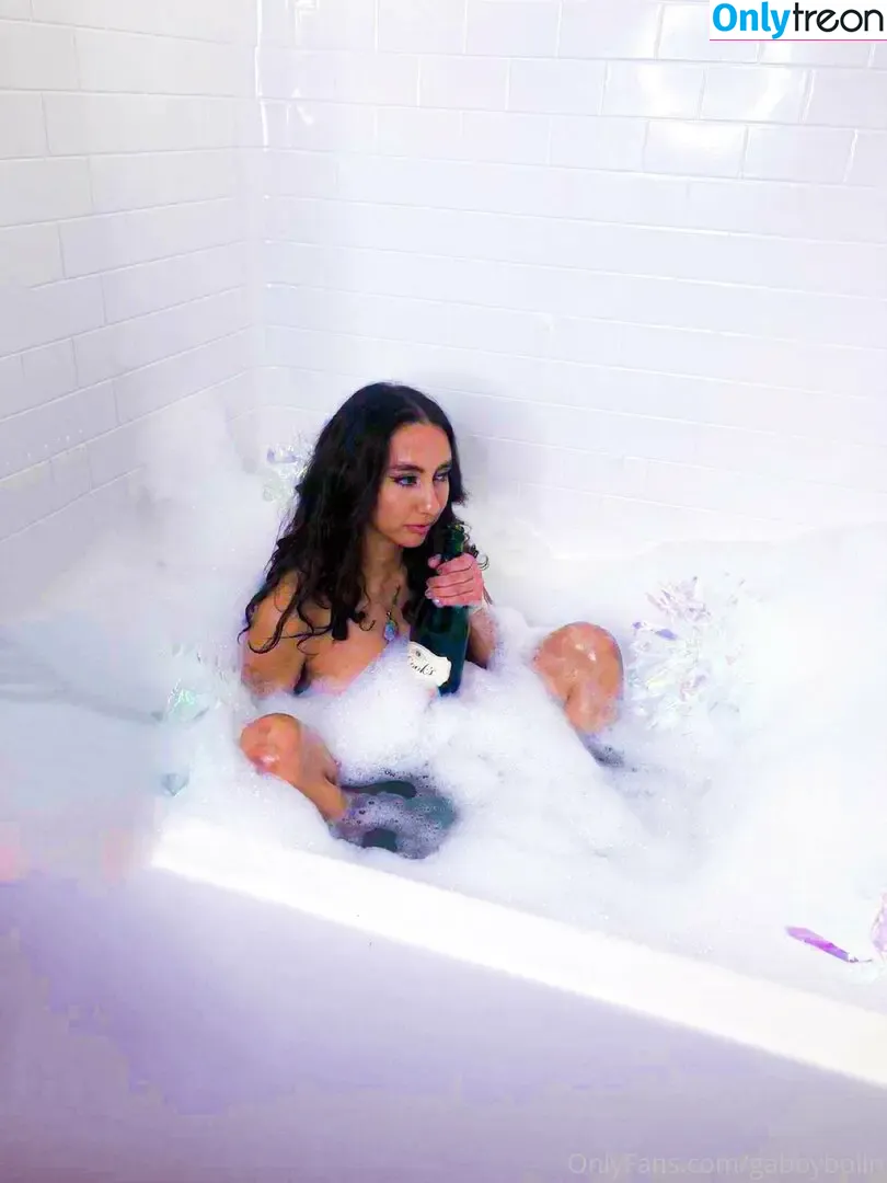 Gabby Bolin nude photo #0011 (gbbybolin)