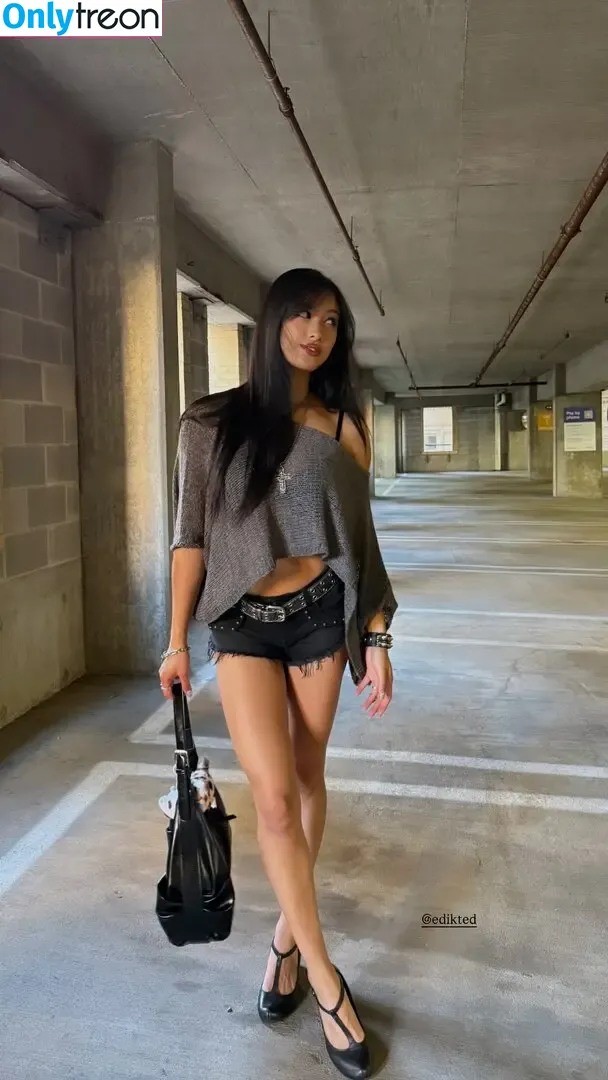 Gabby.hua nude photo #0918 (Gabby Hua)