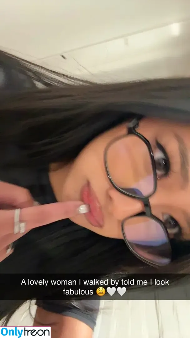 Gabby.hua nude photo #0947 (Gabby Hua)