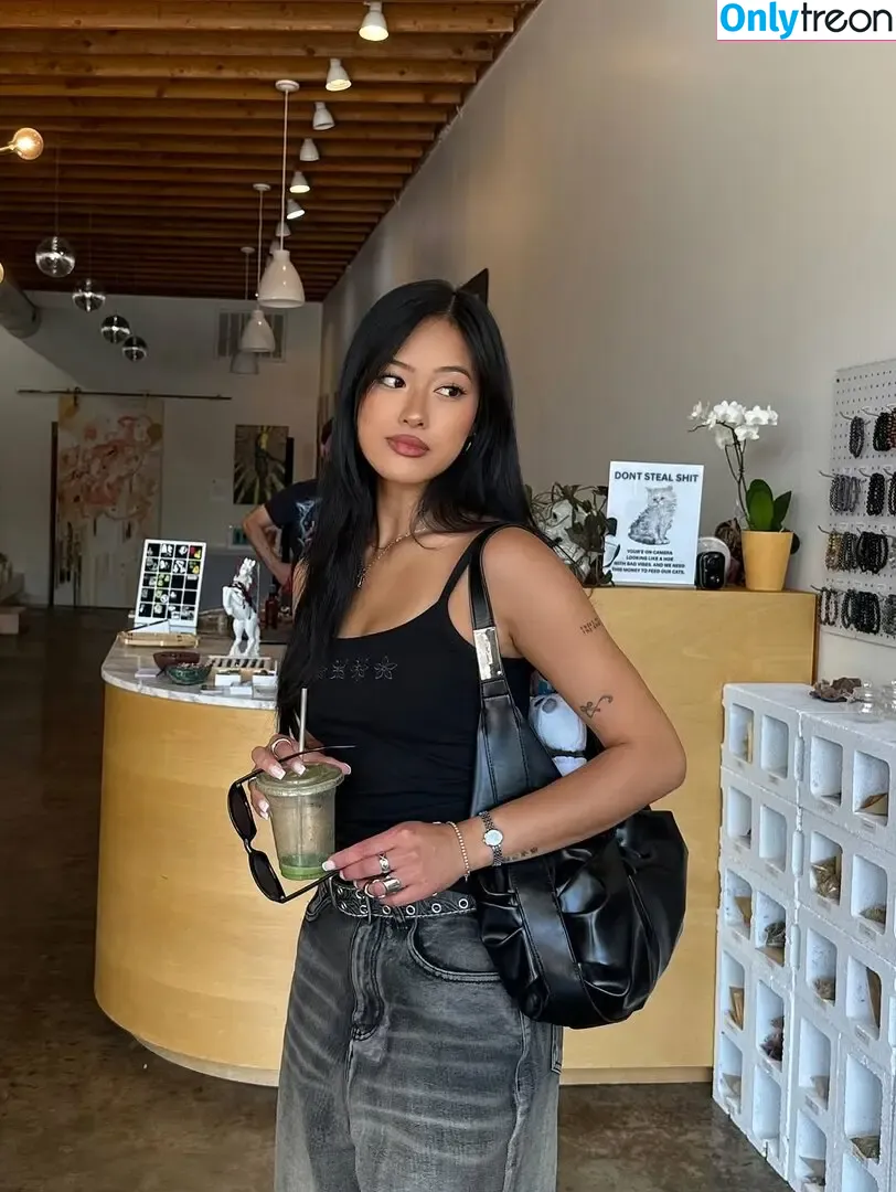 Gabby.hua nude photo #0953 (Gabby Hua)