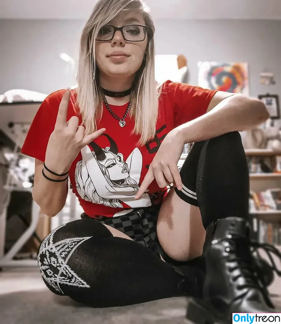 GabbySwears голая photo #0001 (GabbySwears)