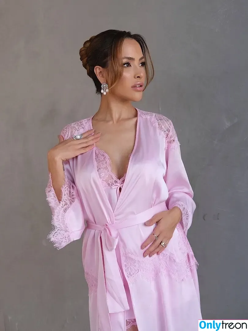 Gabi Luthai nude photo #0125 (gabiluthai)