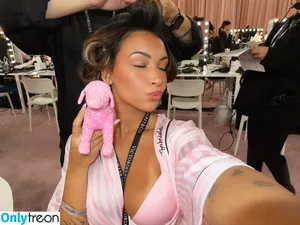 Gabriela Moura / gabimfmoura nude photo #1140