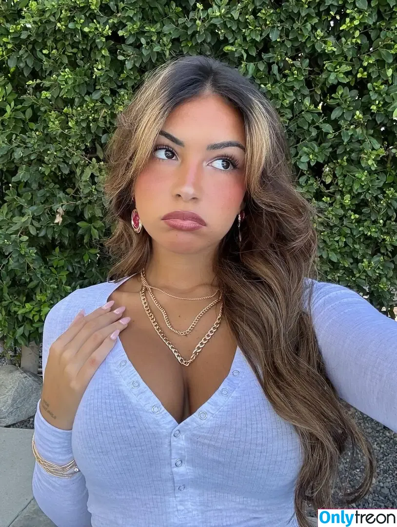 Gabriela Moura nude photo #1149 (gabimfmoura)