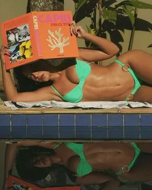 Gabriela Versiani / gabrielaversiani фото голая #0003