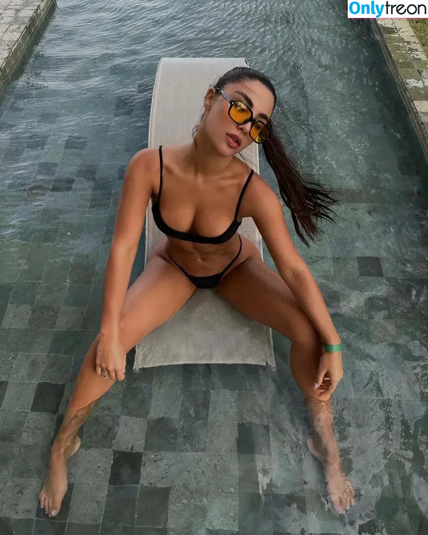 Gabriela Versiani голая photo #0010 (gabrielaversiani)