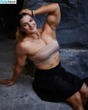Gabriela / Japanesee / gabiflex / gabrielahejna_ifbbpro nude photo #0200