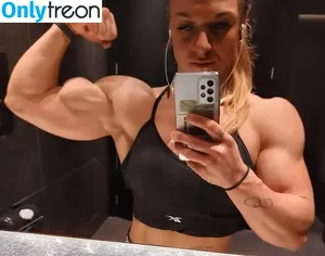 Gabriela / Japanesee / gabiflex / gabrielahejna_ifbbpro nude photo #0205