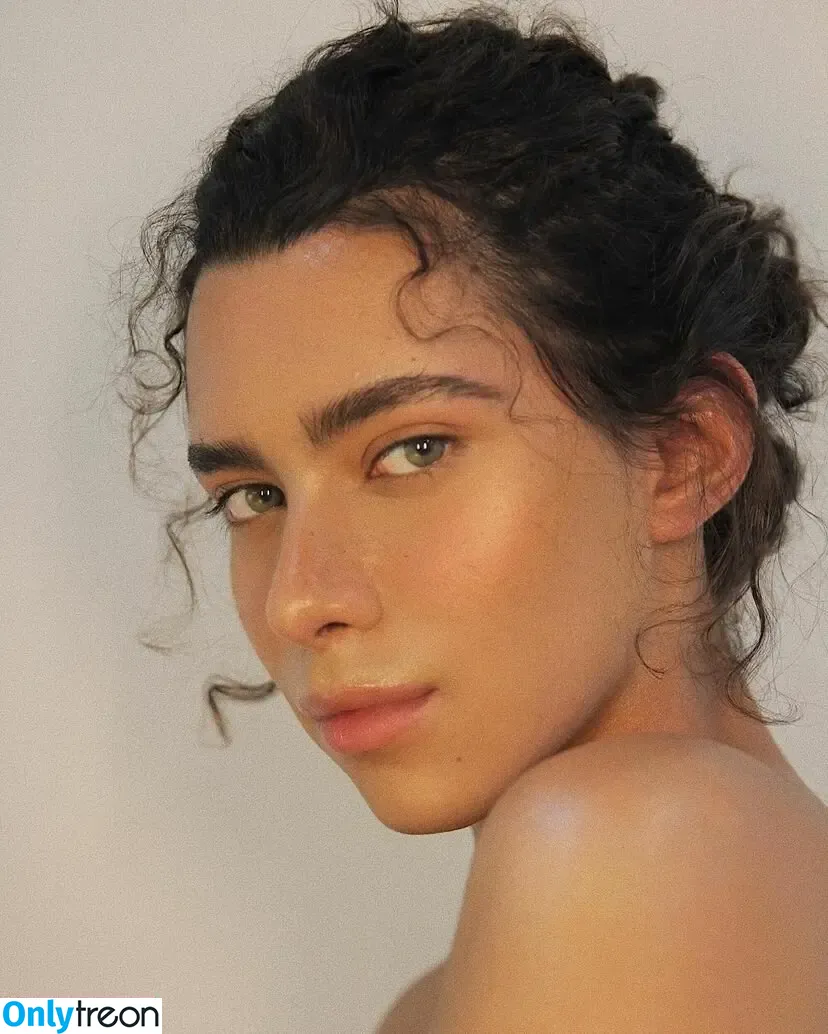 Gabrielle M nude photo #0001 (gabriellefmaya)