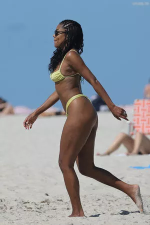 Gabrielle Union / gabunion / itsgabrielleu nude photo #0107