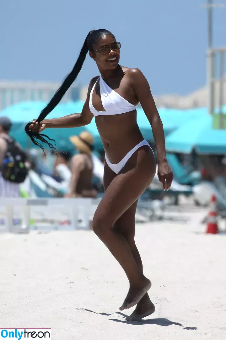 Gabrielle Union nude photo #0133 (gabunion / itsgabrielleu)