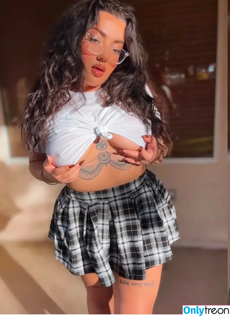 gabsreneee nude photo #0003 (gabriellaaa_renee)