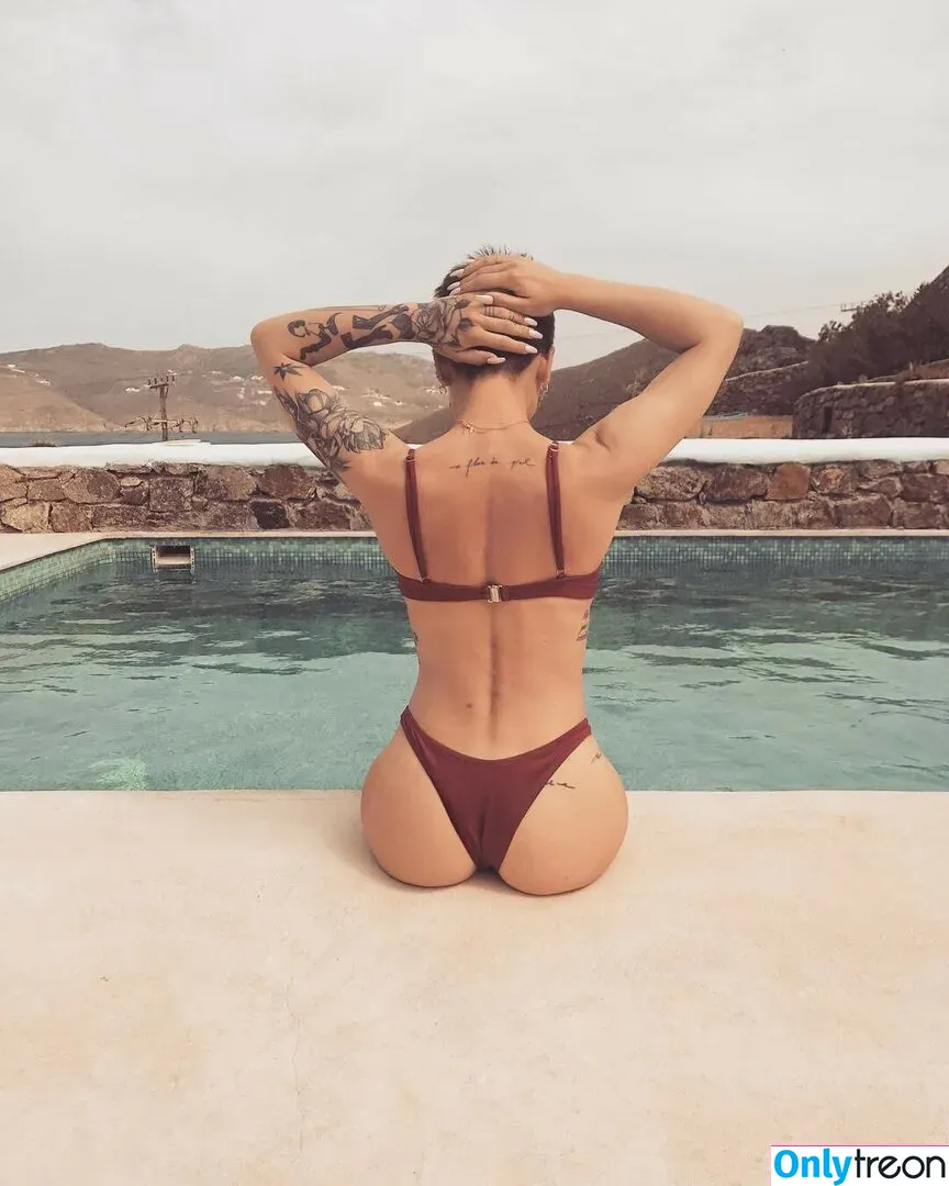Gaelle Garcia Diaz nude photo #0094 (GaelleGD)