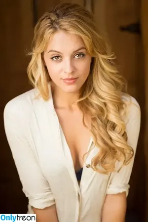 Gage Golightly / gage_golightly_ nude photo #0011