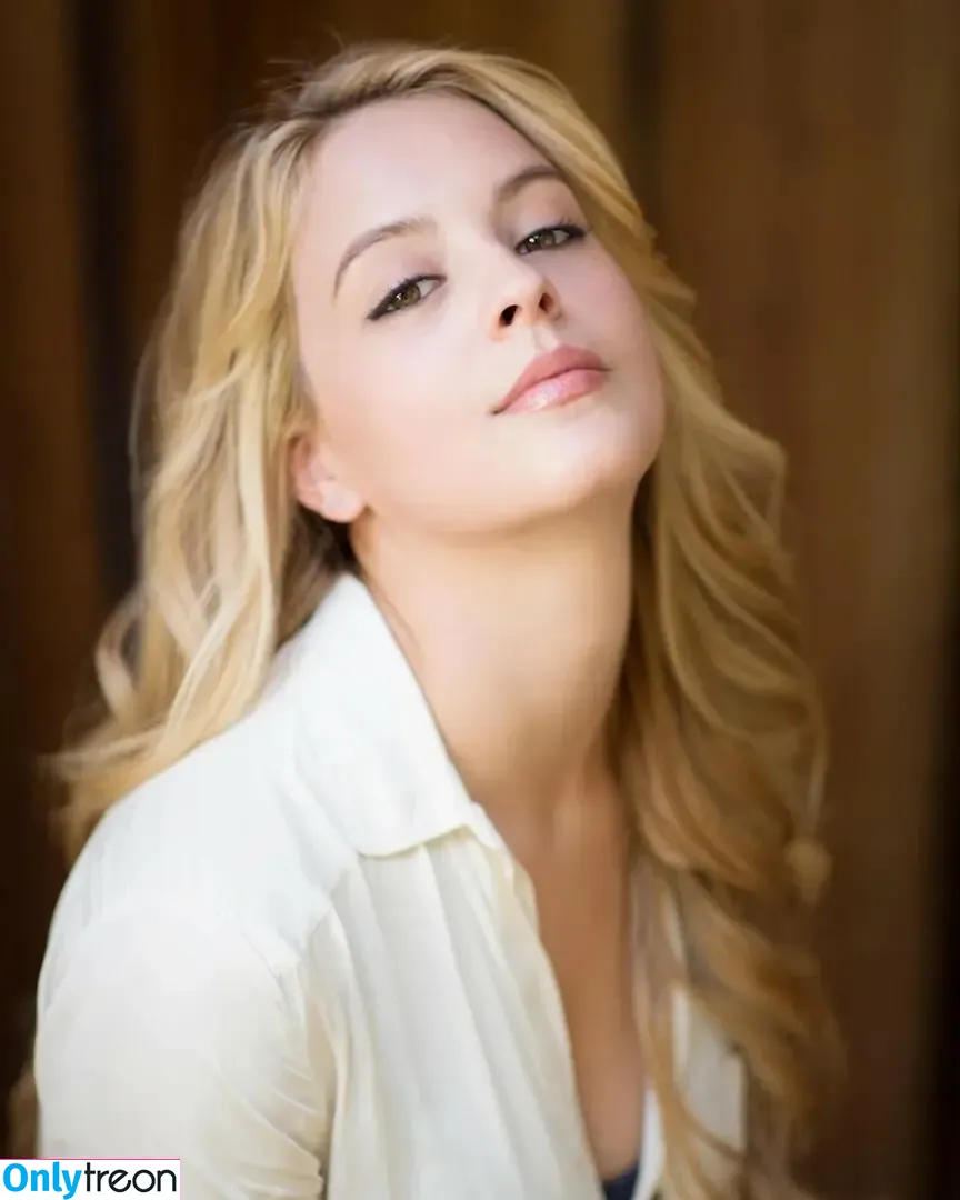 Gage Golightly nude photo #0001 (gage_golightly_)