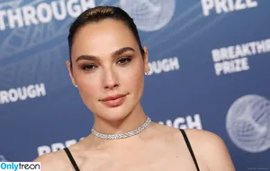 gal_gadot / inked_hriss фото голая #3029