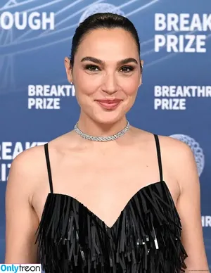 gal_gadot / inked_hriss фото голая #3032
