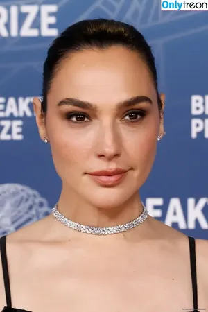 gal_gadot / inked_hriss фото голая #3037