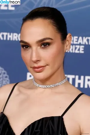 gal_gadot / inked_hriss фото голая #3038