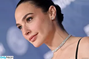 gal_gadot / inked_hriss фото голая #3043