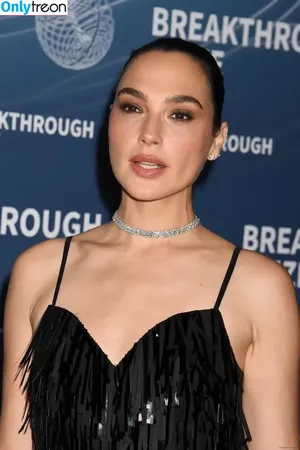gal_gadot / inked_hriss фото голая #3044