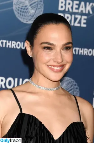 gal_gadot / inked_hriss фото голая #3046
