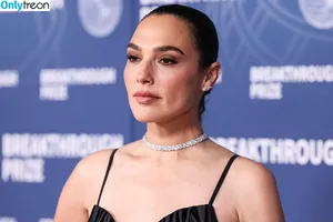 gal_gadot / inked_hriss фото голая #3054