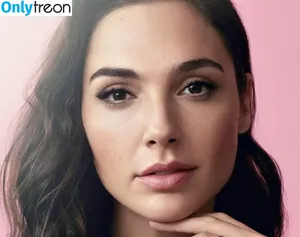 gal_gadot / inked_hriss фото голая #3061