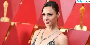 gal_gadot / inked_hriss фото голая #3063