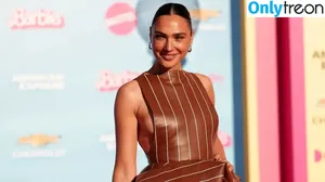 gal_gadot / inked_hriss фото голая #3068