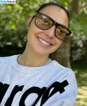 gal_gadot / inked_hriss фото голая #3123