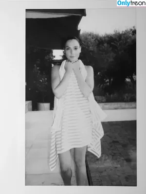 gal_gadot / inked_hriss nude photo #3207