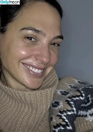 gal_gadot / inked_hriss фото голая #3238