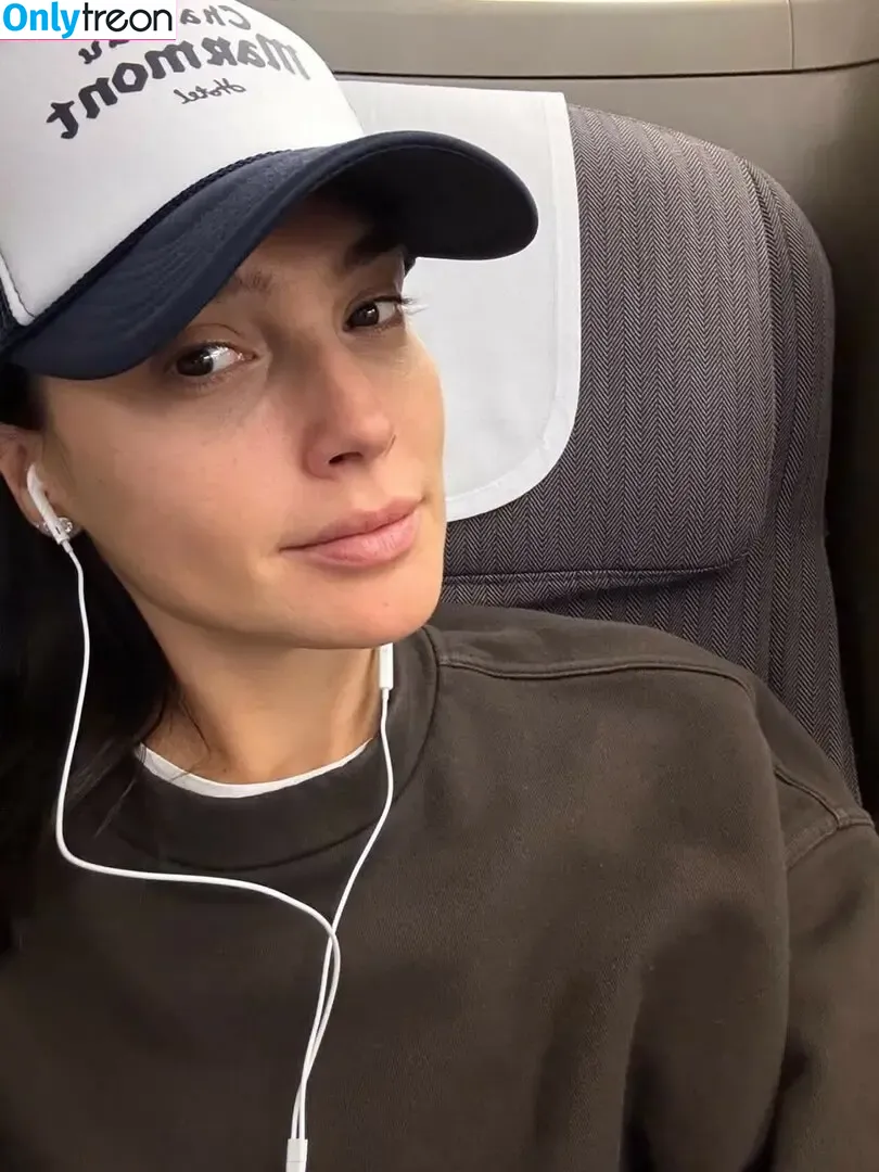 gal_gadot голая photo #3237 (inked_hriss)