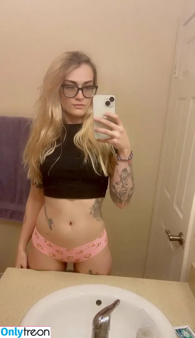 gamerwithtitties nude photo #0007 (reel)