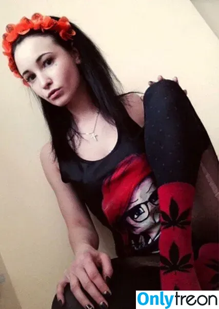 Ganja Babe голая photo #0057 (ganja_babe / ganja_babes420 / nice_ganja_girl)